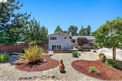 5775 Cold Water Dr, Castro Valley, CA 94552 - Photo 33