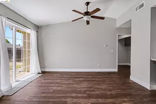 1303 Crane Dr, Suisun City, CA 94585 - Photo 9