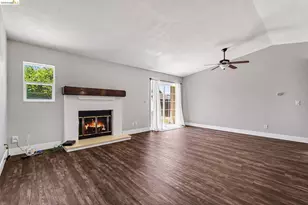 1303 Crane Dr, Suisun City, CA 94585 - Photo 3