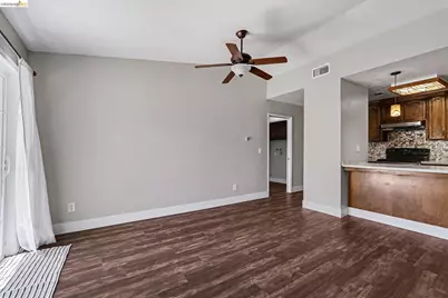1303 Crane Dr, Suisun City, CA 94585 - Photo 11