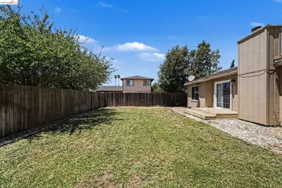 1303 Crane Dr, Suisun City, CA 94585 - Photo 31