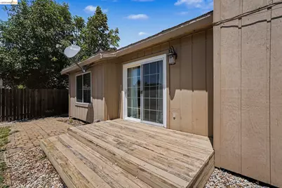 1303 Crane Dr, Suisun City, CA 94585 - Photo 27