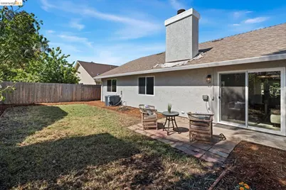 5901 Pine Vista Way, Elk Grove, CA 95758 - Photo 25