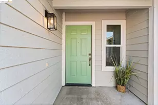 5901 Pine Vista Way, Elk Grove, CA 95758 - Photo 5