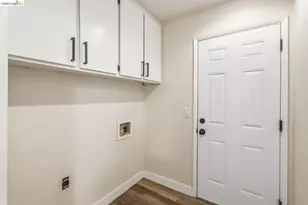5901 Pine Vista Way, Elk Grove, CA 95758 - Photo 23
