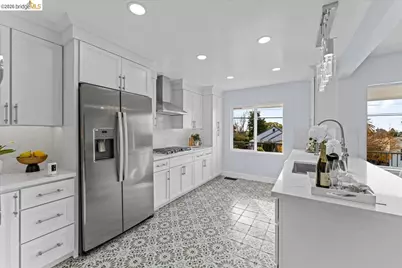 6032 Mauritania Ave, Oakland, CA 94605 - Photo 13