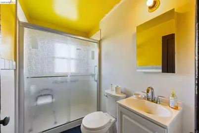 9527 Coral Rd, Oakland, CA 94603 - Photo 9