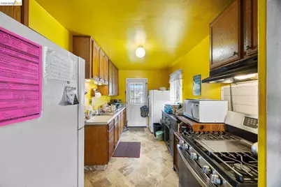 9527 Coral Rd, Oakland, CA 94603 - Photo 7