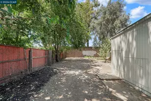 4054 Sumac Ln, Sacramento, CA 95820 - Photo 21