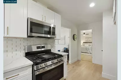 4054 Sumac Ln, Sacramento, CA 95820 - Photo 7