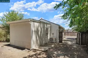 4054 Sumac Ln, Sacramento, CA 95820 - Photo 23