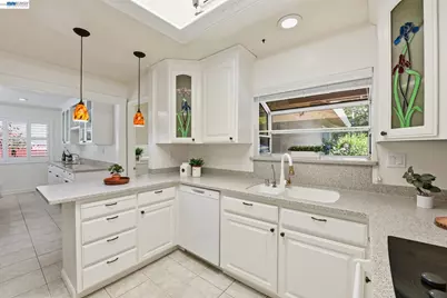 42447 Paseo Padre Pkwy, Fremont, CA 94539 - Photo 19