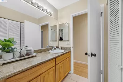 1029 Cheryl Ann Cir #67, Hayward, CA 94544 - Photo 17