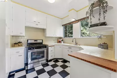 455 Lagunitas Ave, Oakland, CA 94610 - Photo 21