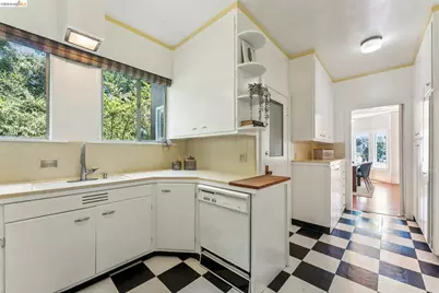 455 Lagunitas Ave, Oakland, CA 94610 - Photo 23