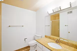 5219 Heavenly Ridge Ln, Richmond, CA 94803 - Photo 37