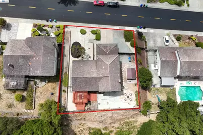5219 Heavenly Ridge Ln, Richmond, CA 94803 - Photo 15