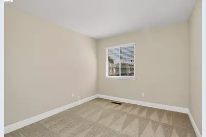 2123 Camelia Ct, Pittsburg, CA 94565 - Photo 7