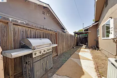 1289 Kimberly Dr, San Jose, CA 95118 - Photo 25