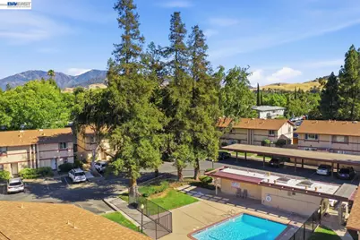 1526 Parkwood Pl, Concord, CA 94521 - Photo 39