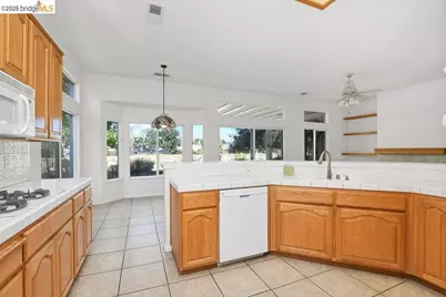 710 Central Park Pl, Brentwood, CA 94513 - Photo 5