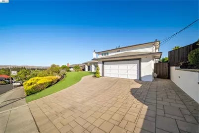 7420 Hansen Dr, Dublin, CA 94568 - Photo 3
