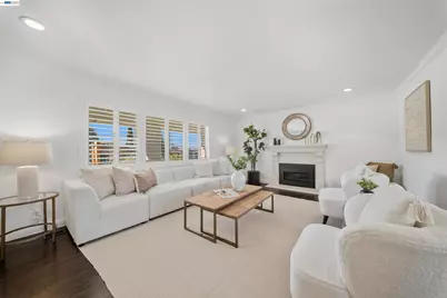 7420 Hansen Dr, Dublin, CA 94568 - Photo 5
