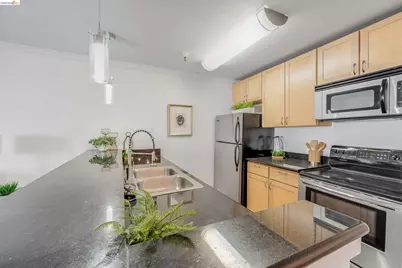 6400 Christie Ave #5319, Emeryville, CA 94608 - Photo 3