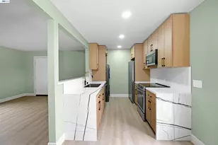 13556 Bancroft Ave, San Leandro, CA 94578 - Photo 11