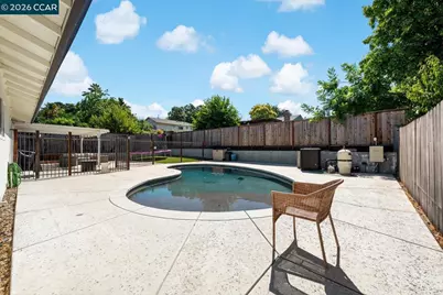1212 McEwing Ct, Concord, CA 94521 - Photo 21
