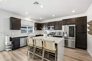 15929 Testarossa St, Lathrop, CA 95330 - Photo 9