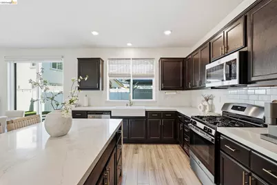 15929 Testarossa St, Lathrop, CA 95330 - Photo 5