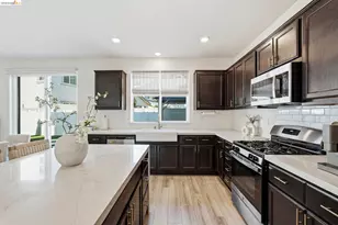15929 Testarossa St, Lathrop, CA 95330 - Photo 5