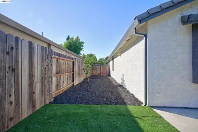 3343 Ticonderoga Pl, Fairfield, CA 94534 - Photo 11