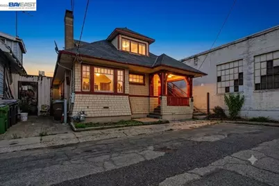 950 Loomis Ct, Oakland, CA 94606 - Photo 3