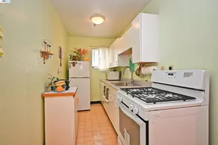 3914 Agua Vista St, Oakland, CA 94601 - Photo 41