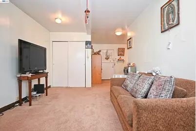 3914 Agua Vista St, Oakland, CA 94601 - Photo 47