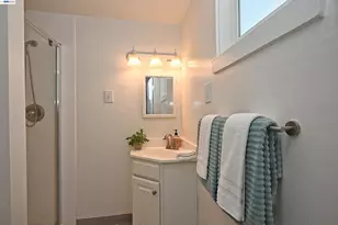 3914 Agua Vista St, Oakland, CA 94601 - Photo 27