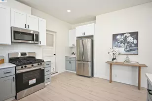3914 Agua Vista St, Oakland, CA 94601 - Photo 13