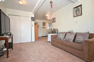 3914 Agua Vista St, Oakland, CA 94601 - Photo 43