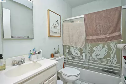 3914 Agua Vista St, Oakland, CA 94601 - Photo 49