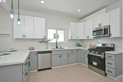 3914 Agua Vista St, Oakland, CA 94601 - Photo 15