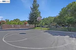 2122 Arroyo Ct, Pleasanton, CA 94588 - Photo 27