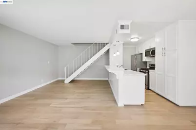 2122 Arroyo Ct #2, Pleasanton, CA 94588 - Photo 3