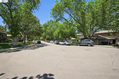 2122 Arroyo Ct #2, Pleasanton, CA 94588 - Photo 29