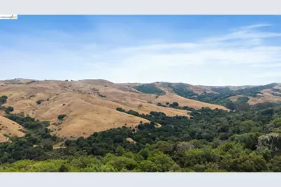 201 Vista Heights Rd, El Cerrito, CA 94530 - Photo 23