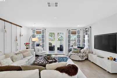 1461 Montclair St, Vallejo, CA 94592 - Photo 13
