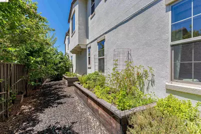 1461 Montclair St, Vallejo, CA 94592 - Photo 75
