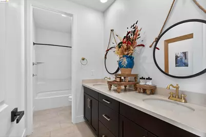 1461 Montclair St, Vallejo, CA 94592 - Photo 65