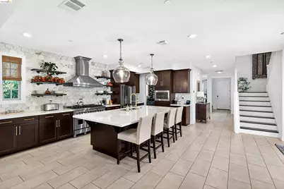 1461 Montclair St, Vallejo, CA 94592 - Photo 5
